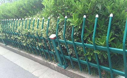 草坪护栏